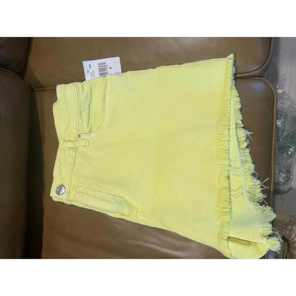 KUT Yellow Frayed Hem Denim Shorts Size 16 - New With Tags - Picture 1 of 6